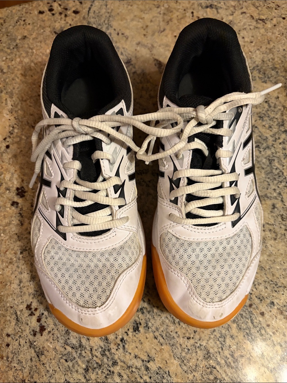 Aasics Upcourt 4 Girls Volleyball Shoes